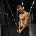 Des triceps solides pour un corps puissant et une belle silhouette