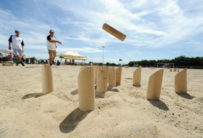 Vous cherchez le jeu de plage idéal pour cet été ? Le Mölkky est là pour vous offrir des moments inoubliables !