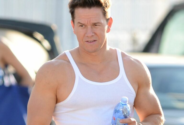 Le secret de Mark Wahlberg pour une forme physique optimale ? Sa routine d’entraînement !