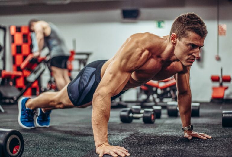 Sculptez votre corps cet été : 3 exercices de renforcement musculaire à inclure dans votre routine !